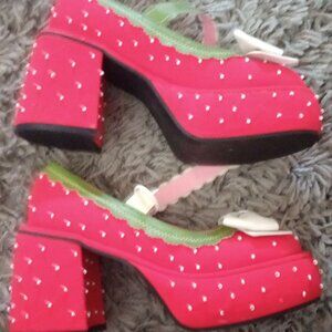 Strawberry shortcake X dolls kill